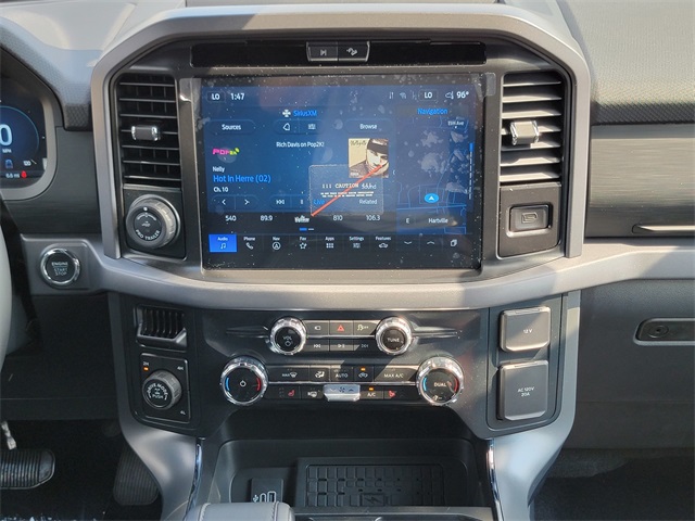 2025 Ford F-150 XLT photo 19