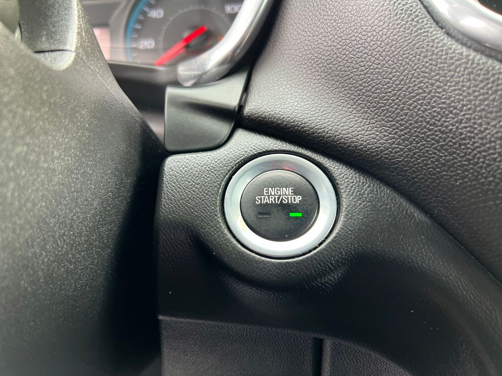 2018 Chevrolet Equinox LT photo 15