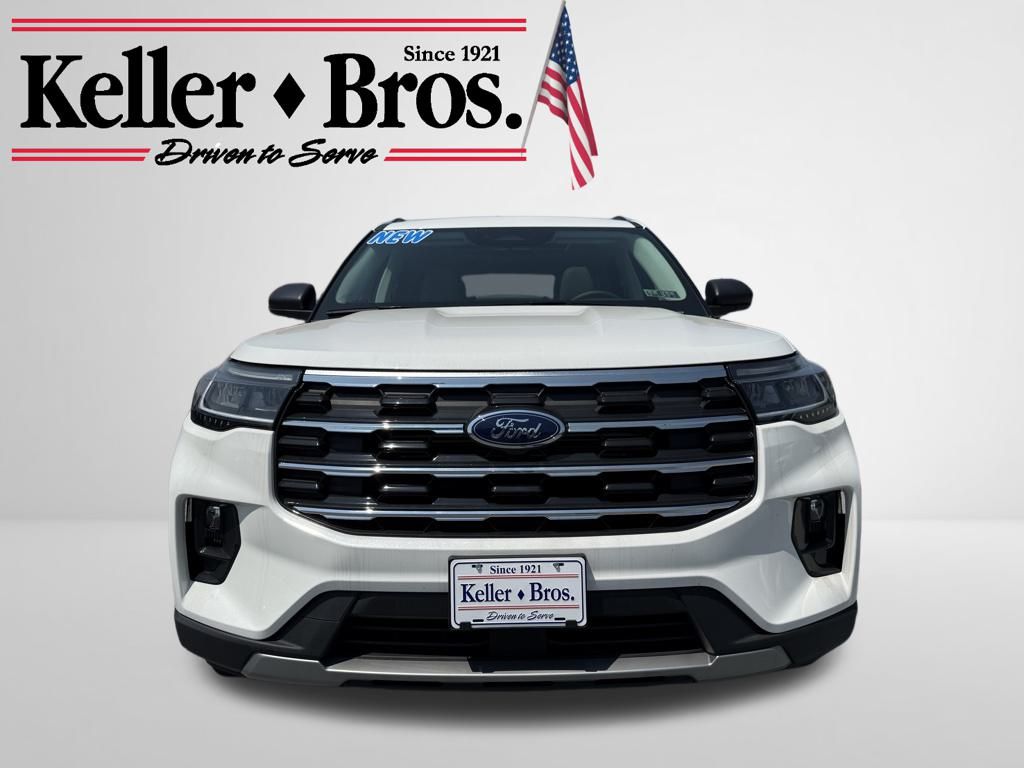 2025 Ford Explorer photo 2