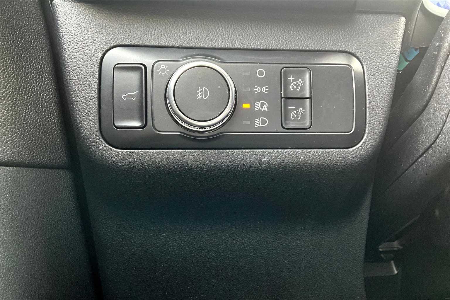 2022 Ford Escape SEL photo 34