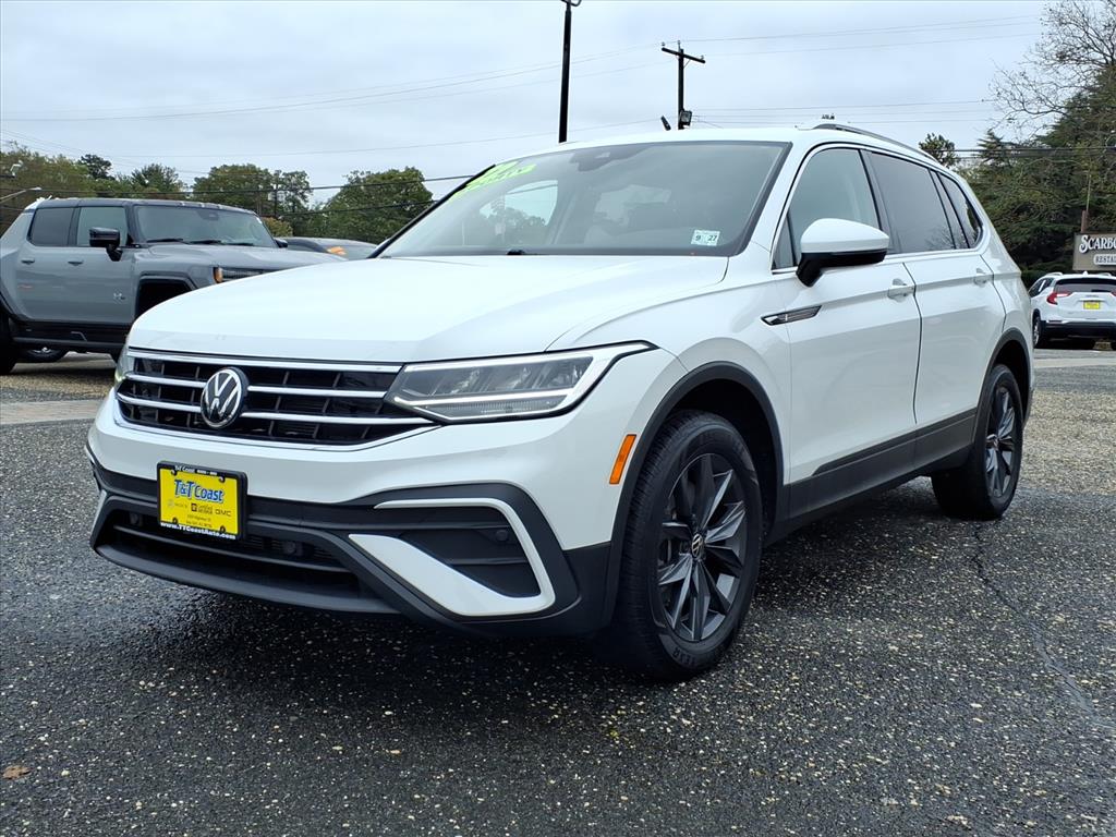 2022 Volkswagen Tiguan SE photo 3