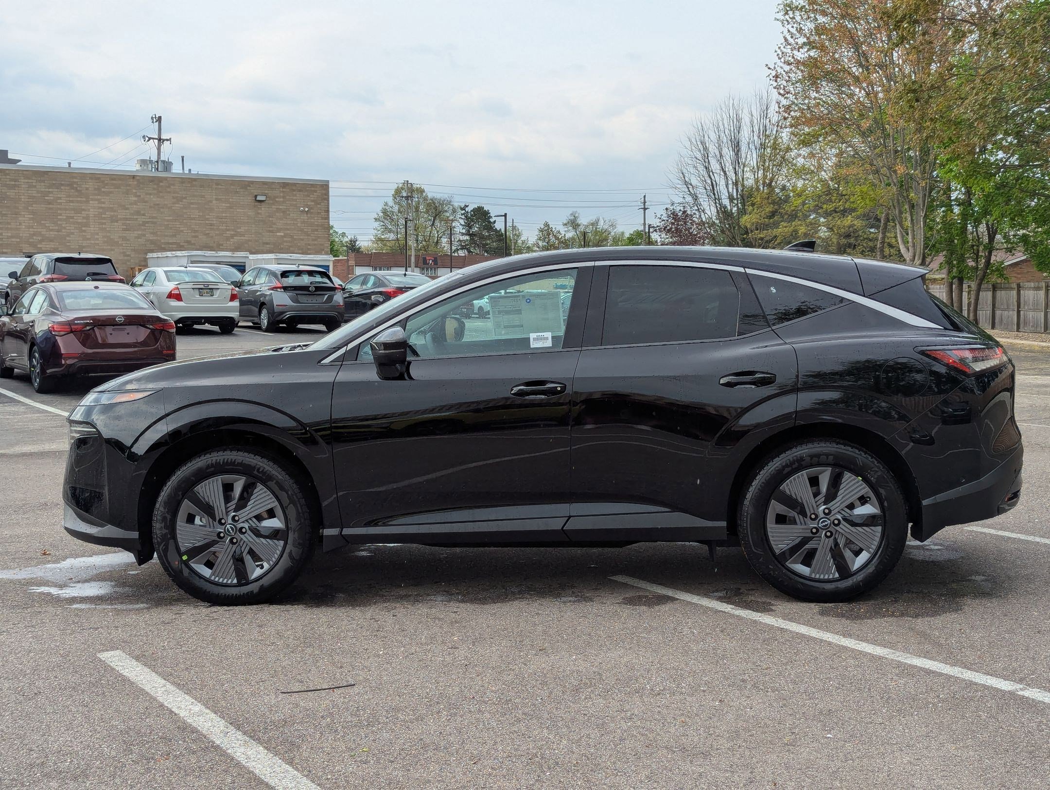 2025 Nissan Murano SL photo 9