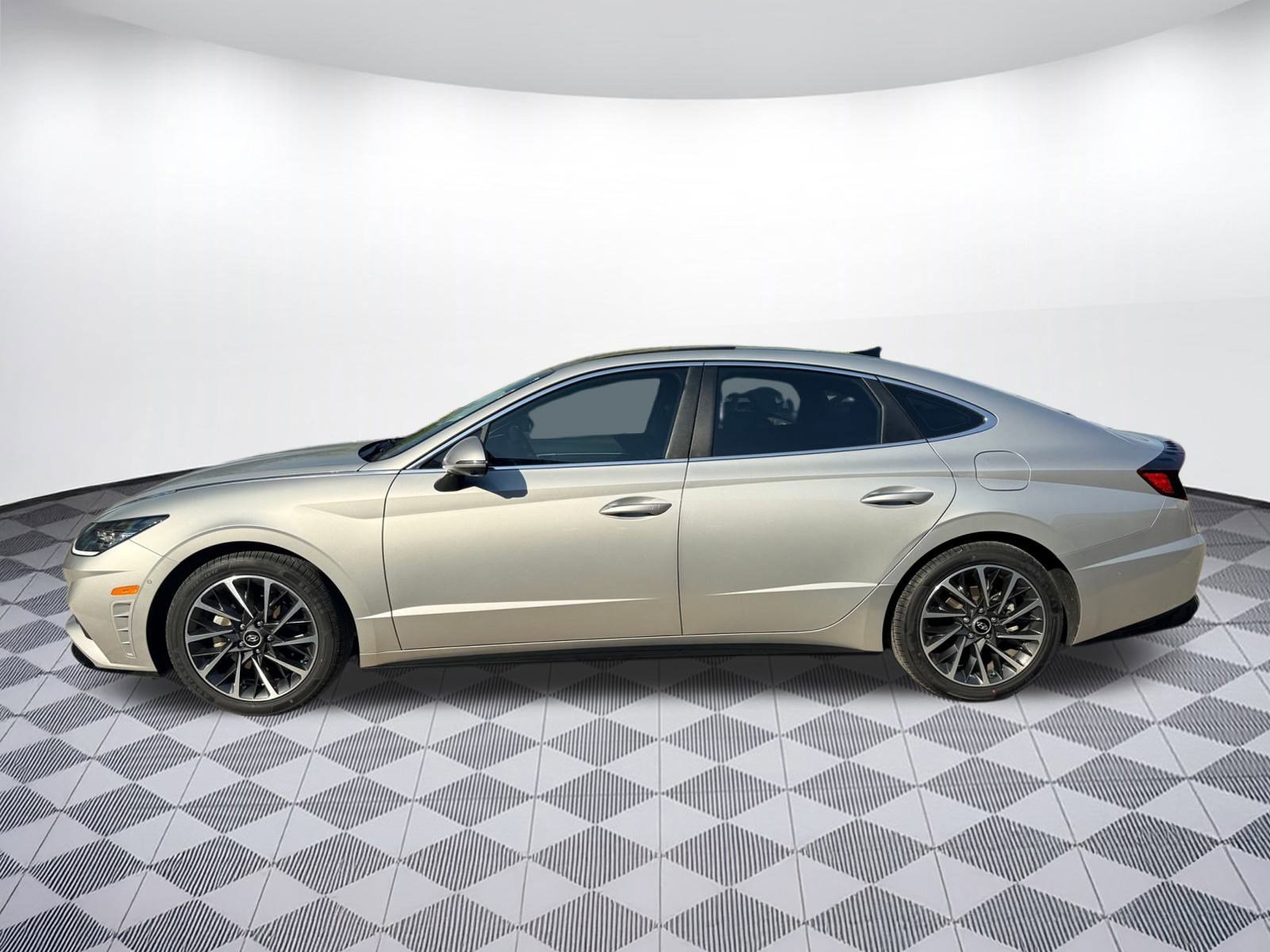 2023 Hyundai Sonata Limited photo 2