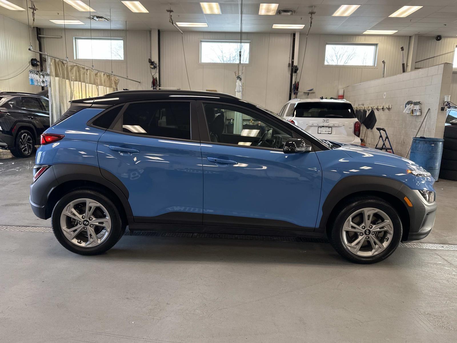 2023 Hyundai Kona SEL photo 3