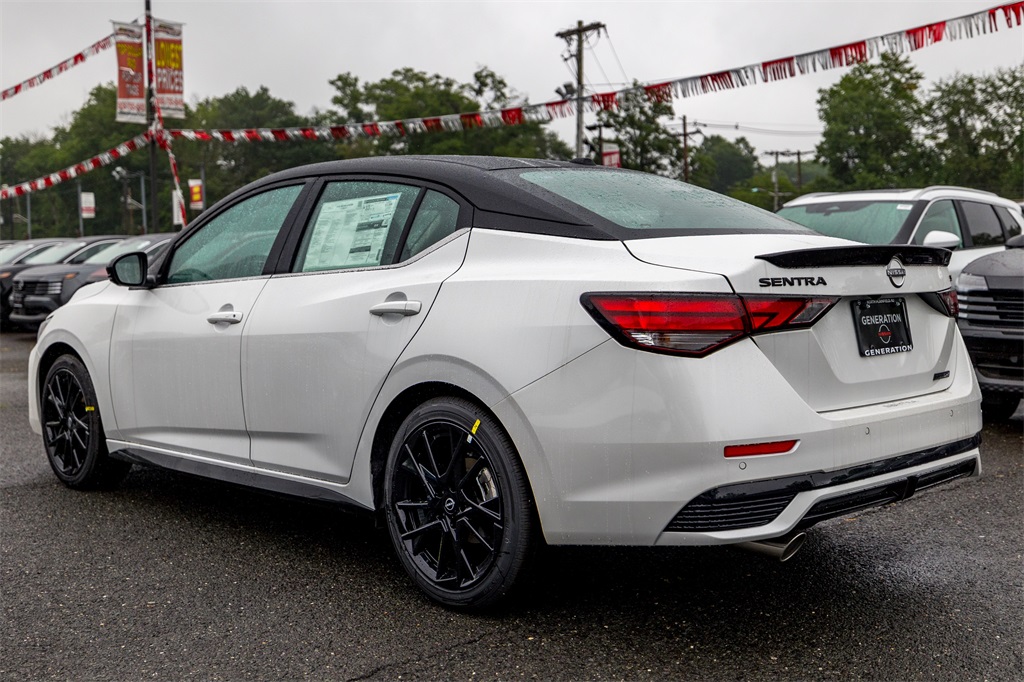 2025 Nissan Sentra SR Midnight Edition photo 7