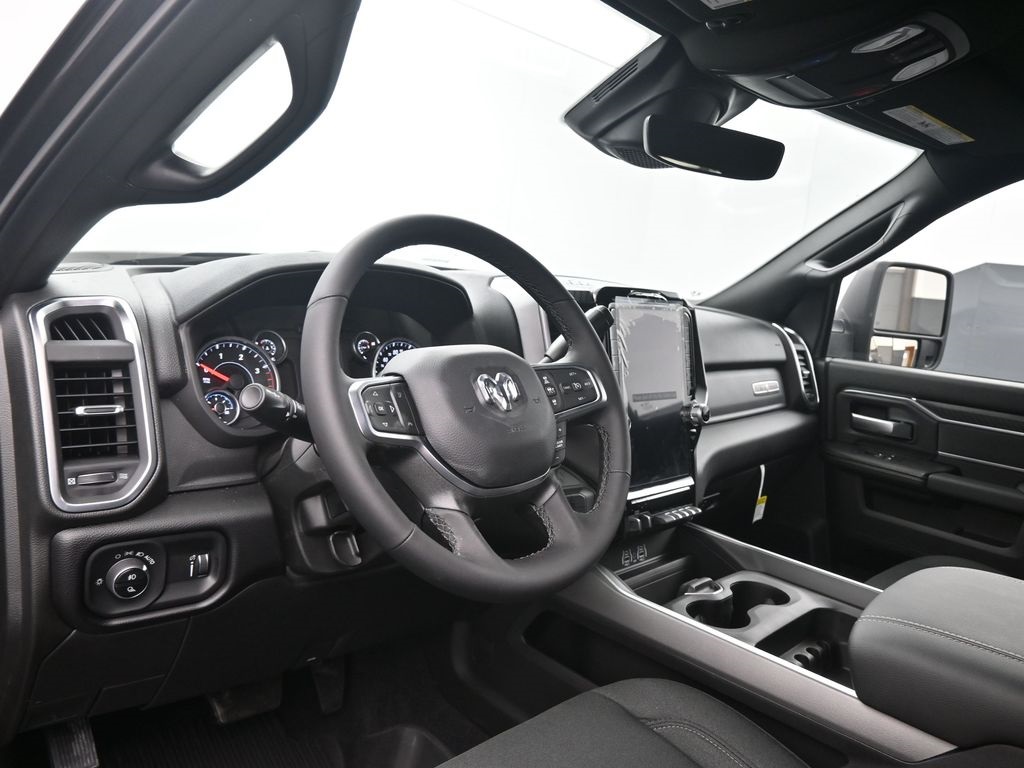 2025 Ram 2500 Big Horn photo 30