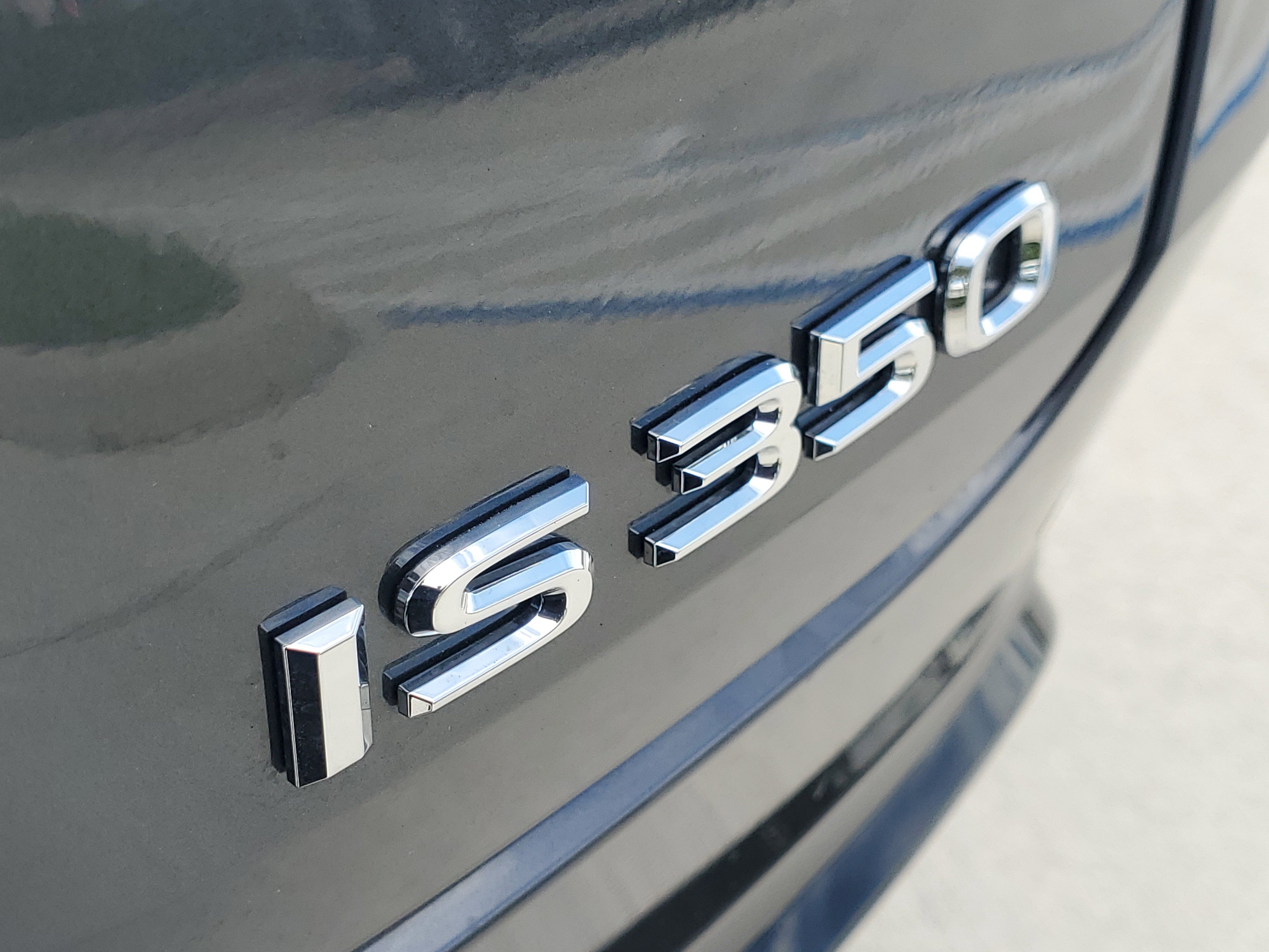2024 Lexus IS 350 F SPORT photo 2