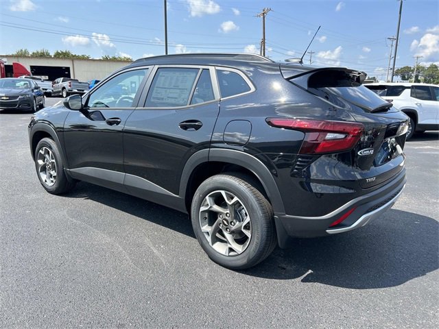 2026 Chevrolet Trax LT photo 6