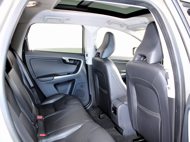 2015 Volvo XC60 T5 Premier photo 22
