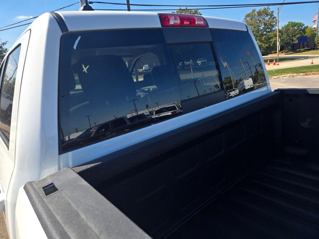2019 Ram 1500 Classic SLT photo 12