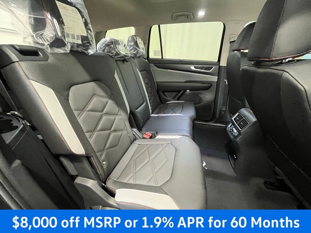 2025 Volkswagen Atlas Peak Edition SE photo 23