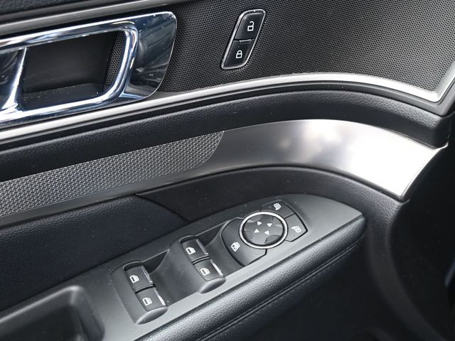 2018 Ford Explorer XLT photo 4