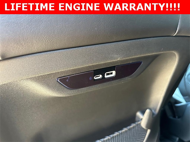 2026 Chrysler Pacifica photo 17