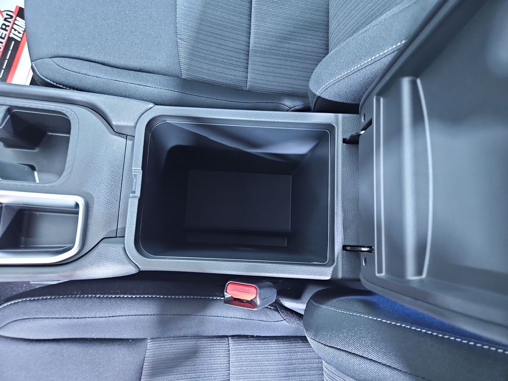 2025 Nissan Sentra SV photo 23