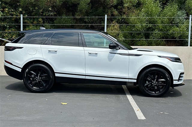 2025 Land Rover Range Rover Velar SE photo 6