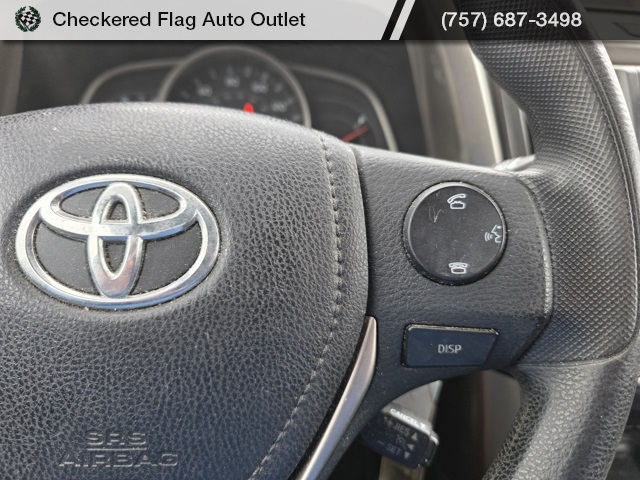 2015 Toyota RAV4 XLE photo 15