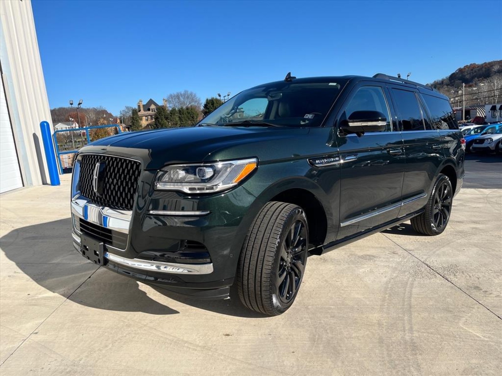 2024 Lincoln Navigator Black Label's photo