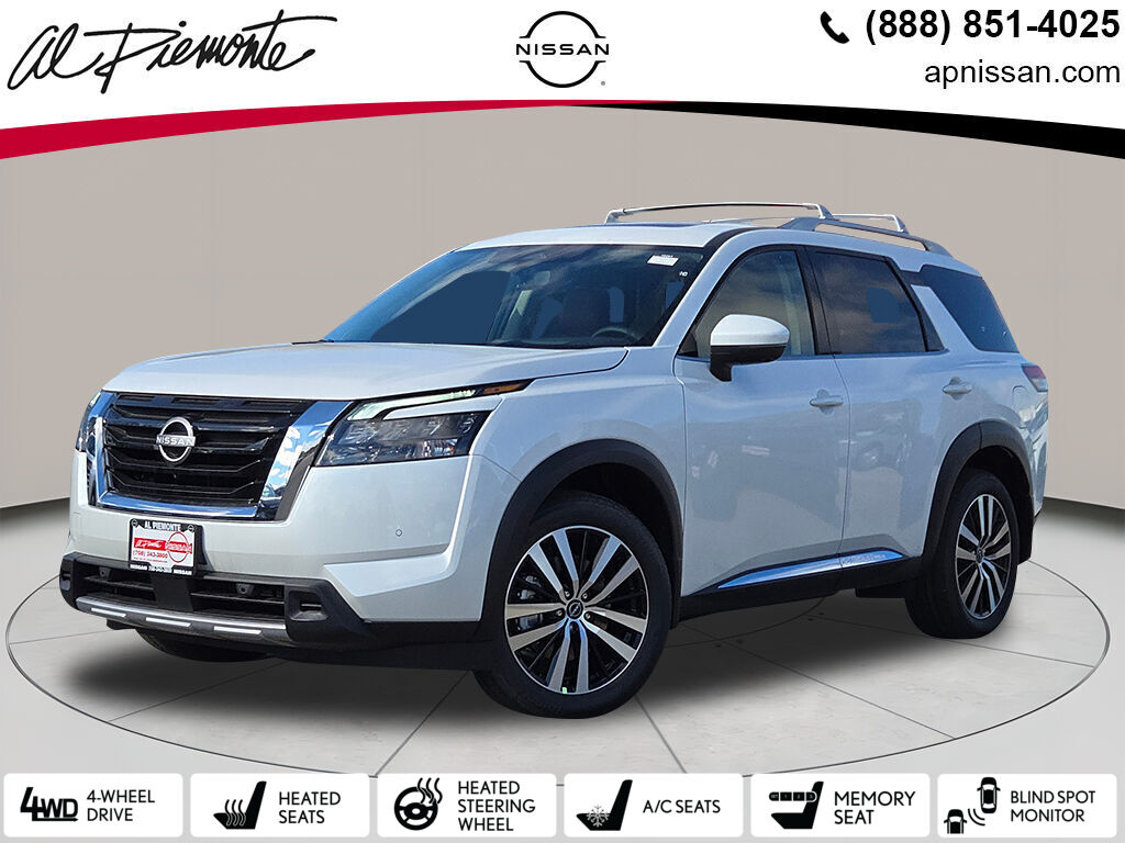 2025 Nissan Pathfinder Platinum's photo