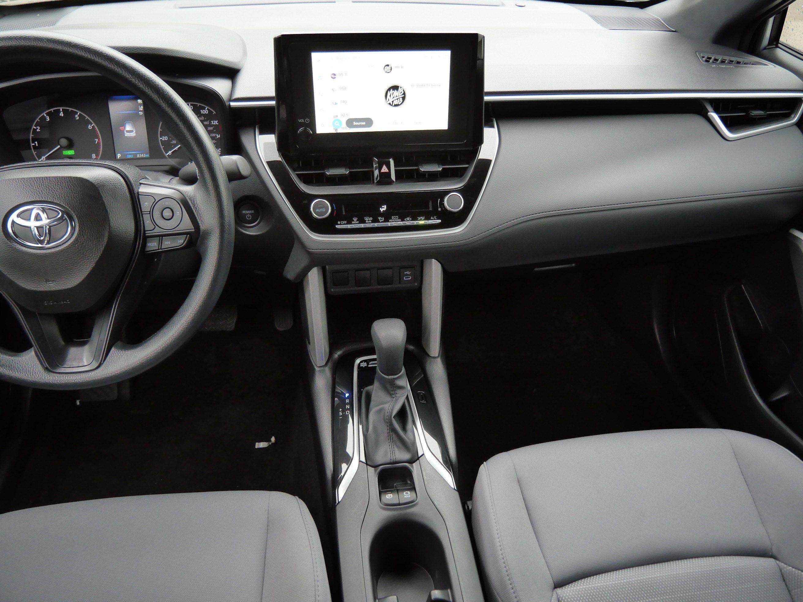 2024 Toyota Corolla Cross Hybrid S photo 9