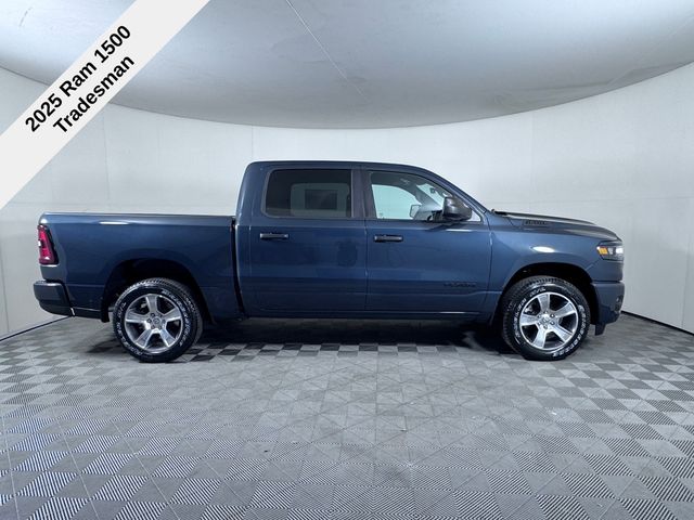 2025 Ram 1500 Tradesman photo 8