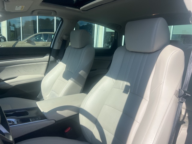 2022 Honda Accord Touring 2.0T photo 14