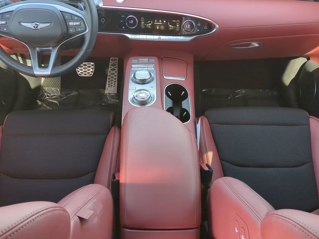 2024 Genesis GV70 3.5T Sport photo 18
