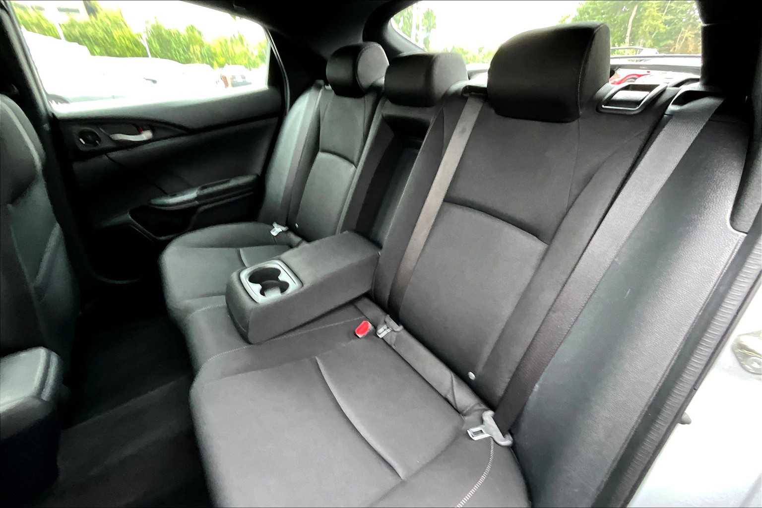 2021 Honda Civic Hatchback EX photo 18