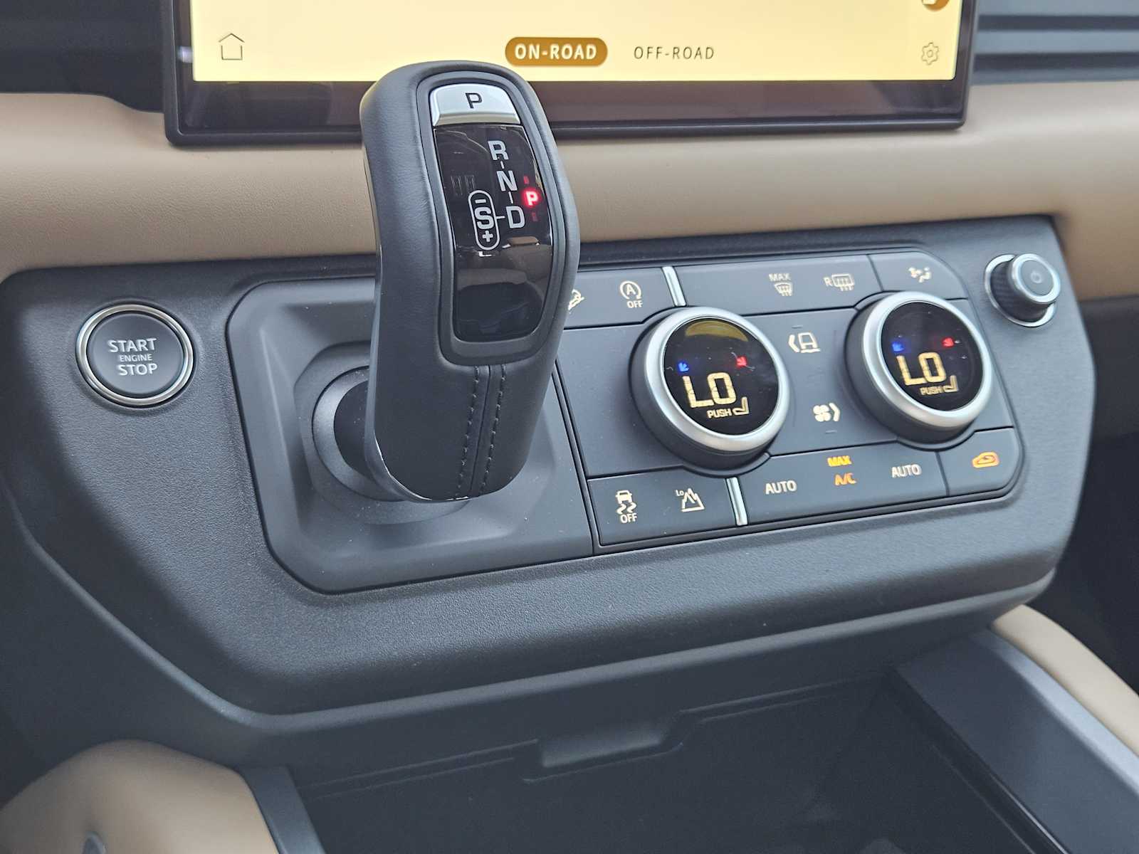 New 2025 GONDWANA STONE Land Rover X-Dynamic SE image 17