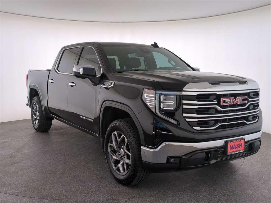 2023 GMC Sierra SLT's photo