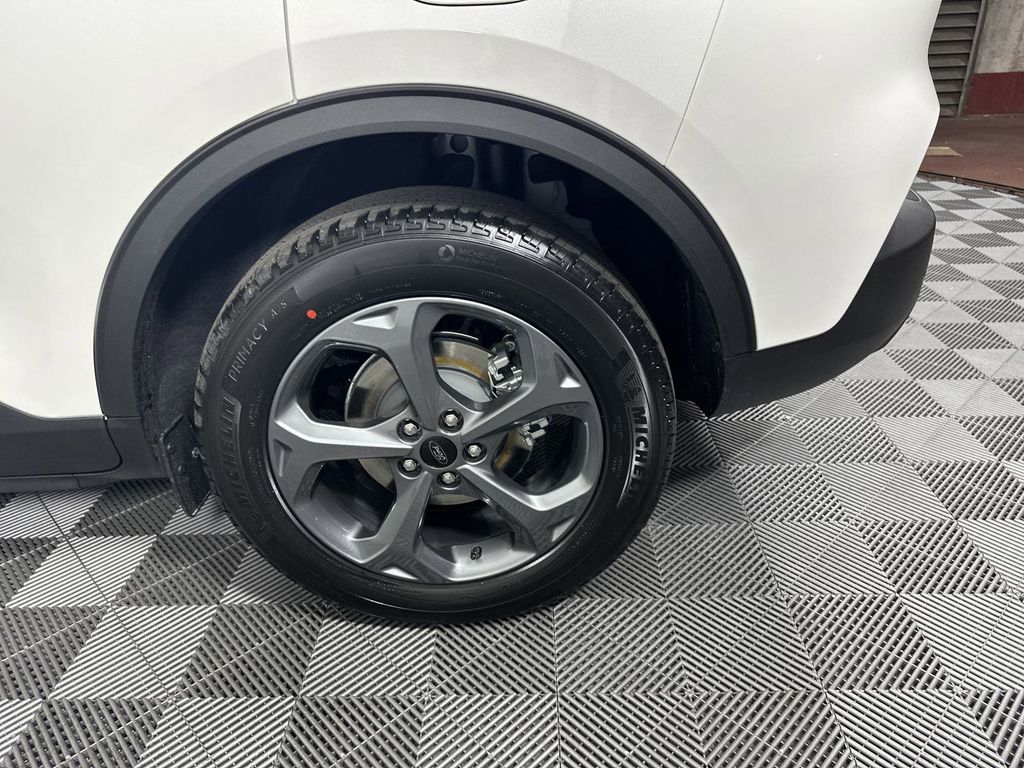 2025 Ford Escape ST-Line photo 20