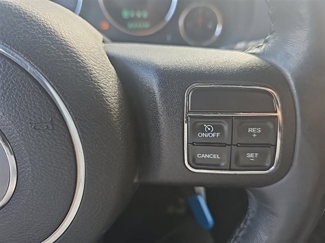 2015 Jeep Wrangler Unlimited Sahara photo 25