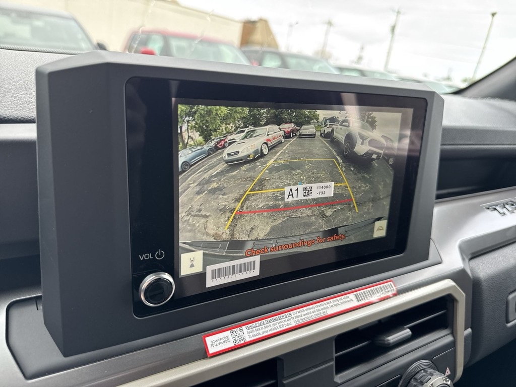2025 Toyota Tacoma SR5 4x4 Double Cab photo 21