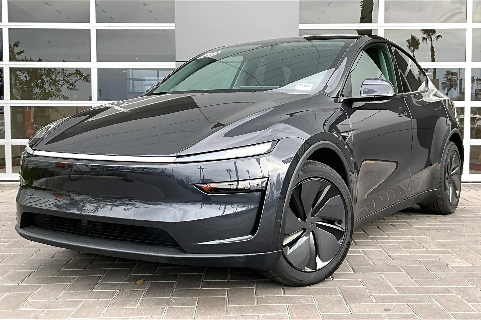 2026 Tesla Model Y Premium's photo