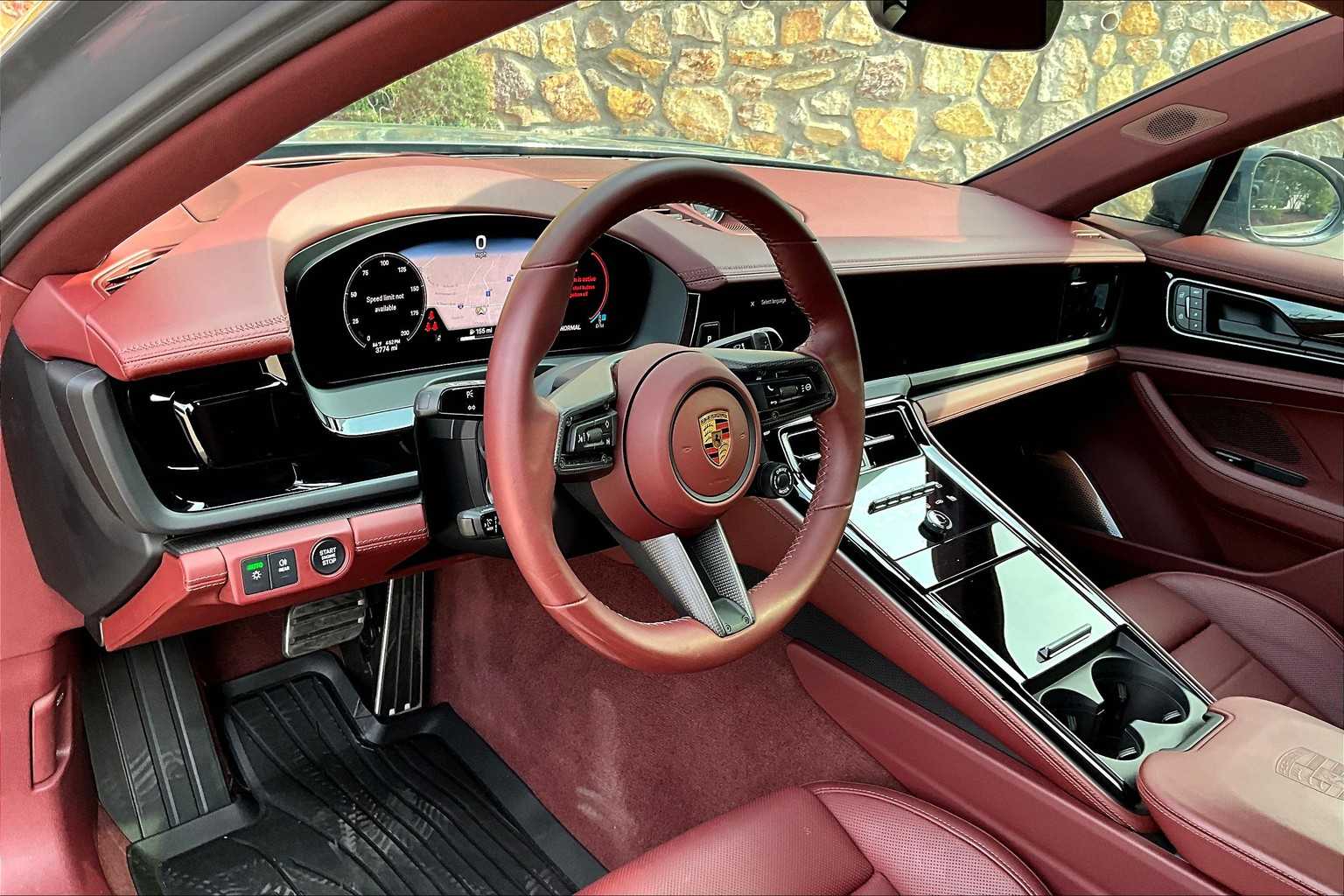 2025 Porsche Panamera 4 photo 4
