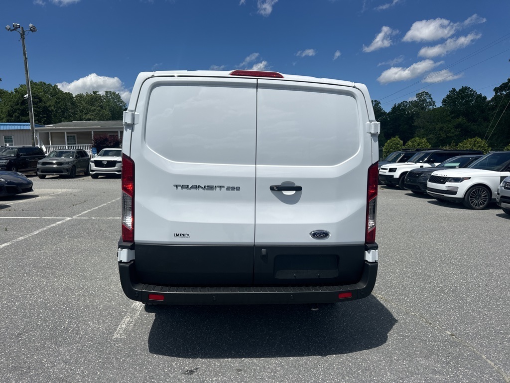 2024 Ford Transit Cargo Van photo 4