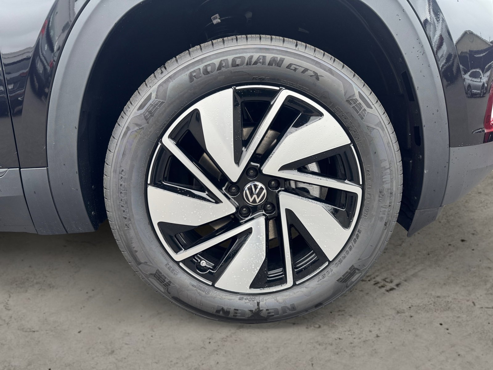2025 Volkswagen Atlas SE Technology photo 14