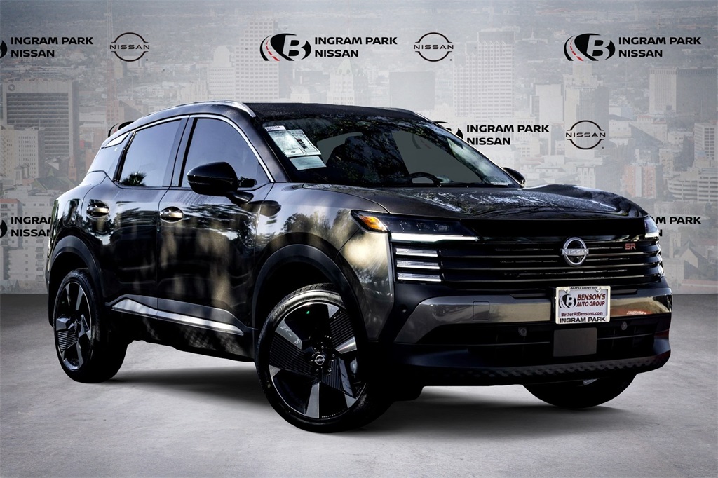 2026 Nissan KICKS SR's photo