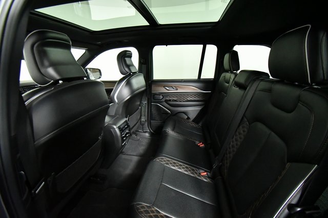 2022 Jeep Grand Cherokee Summit photo 21