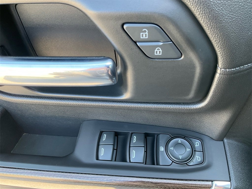 2020 Chevrolet Silverado 1500 RST photo 24