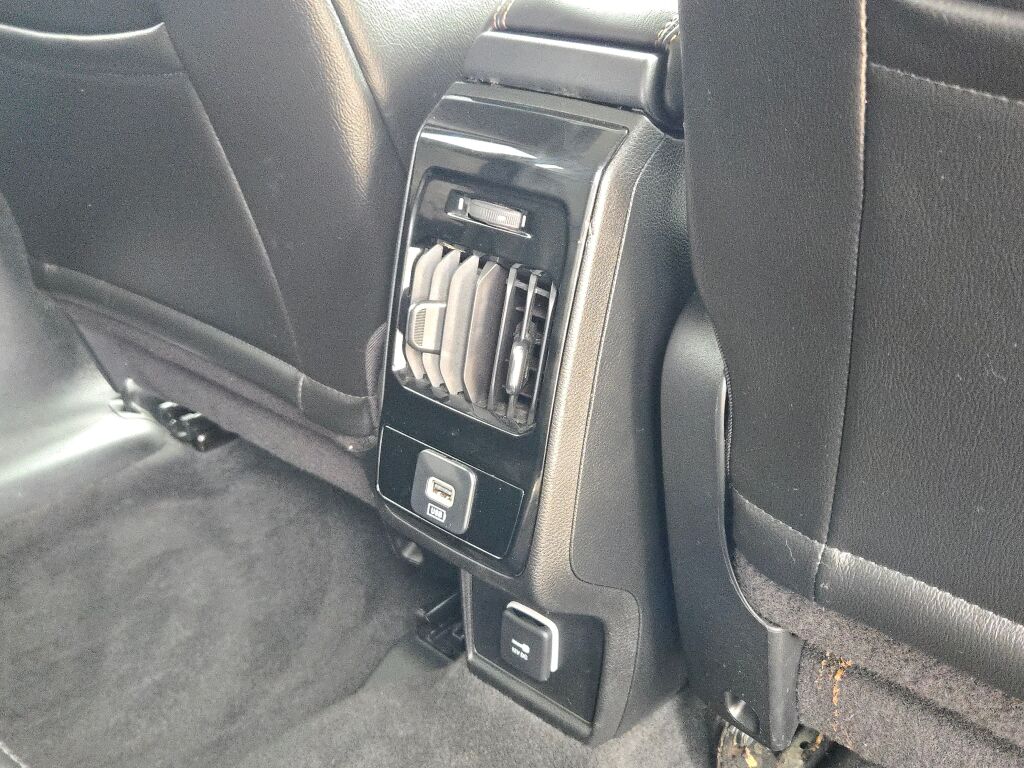 2022 Jeep Compass Limited photo 10