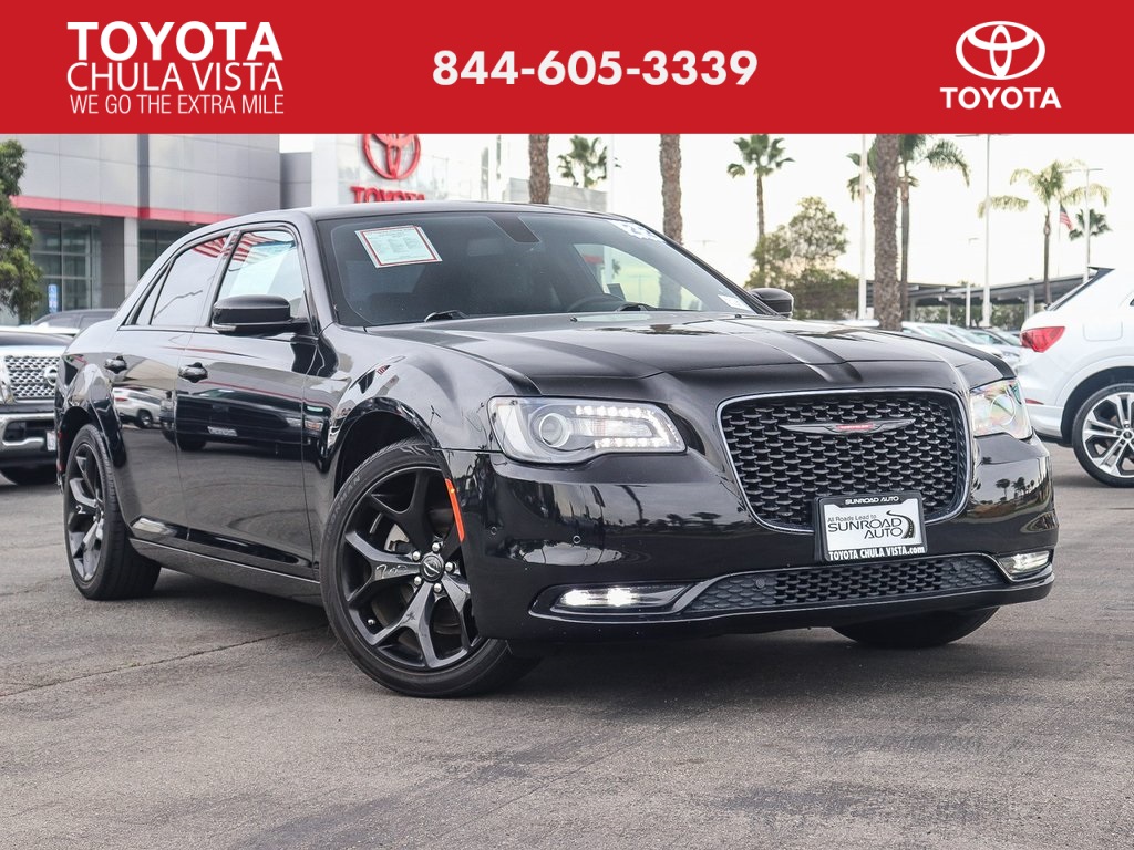 2022 Chrysler 300 S's photo