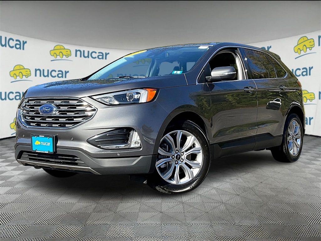2023 Ford Edge Titanium photo 3