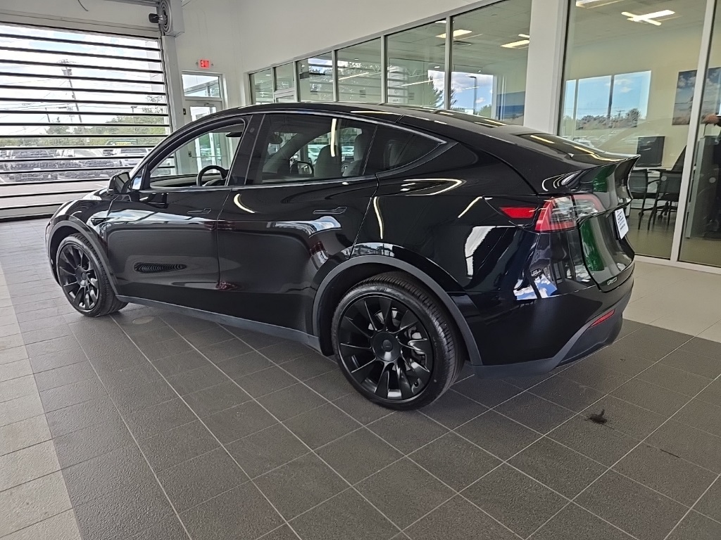 2023 Tesla Model Y Long Range photo 13