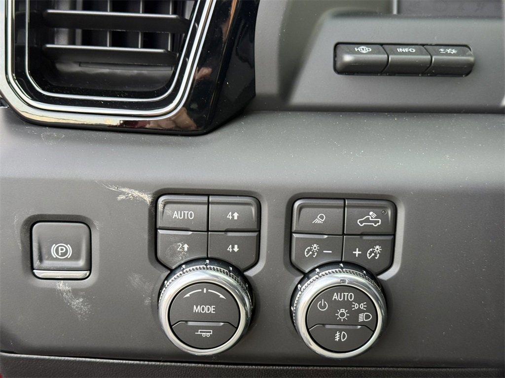 2026 GMC SIERRA HD - Image 18
