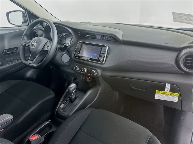 2025 Nissan Kicks Play S photo 26