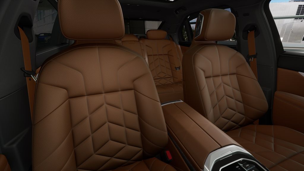 2025 Bmw 750e photo 36
