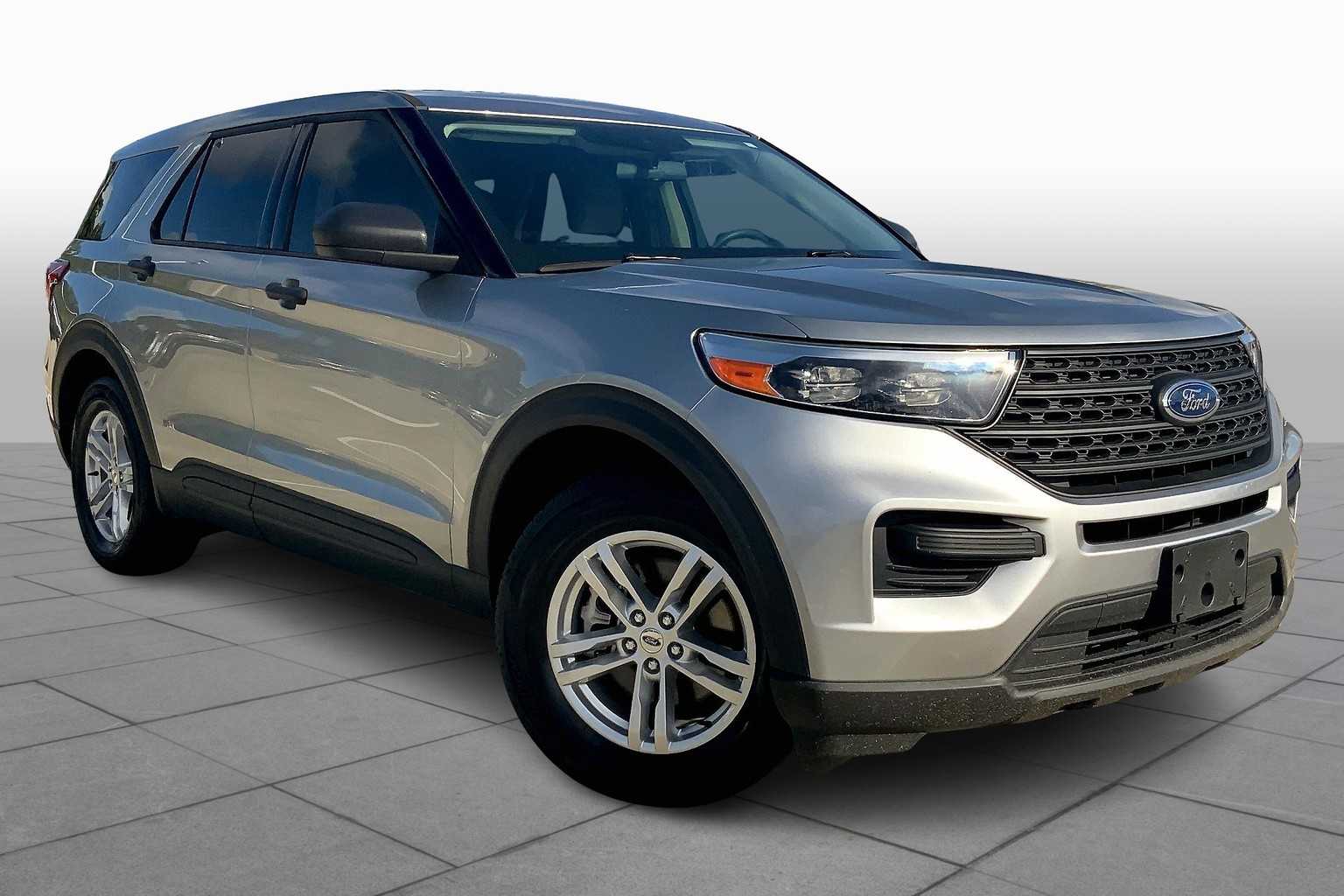 2022 Ford Explorer Base photo 2