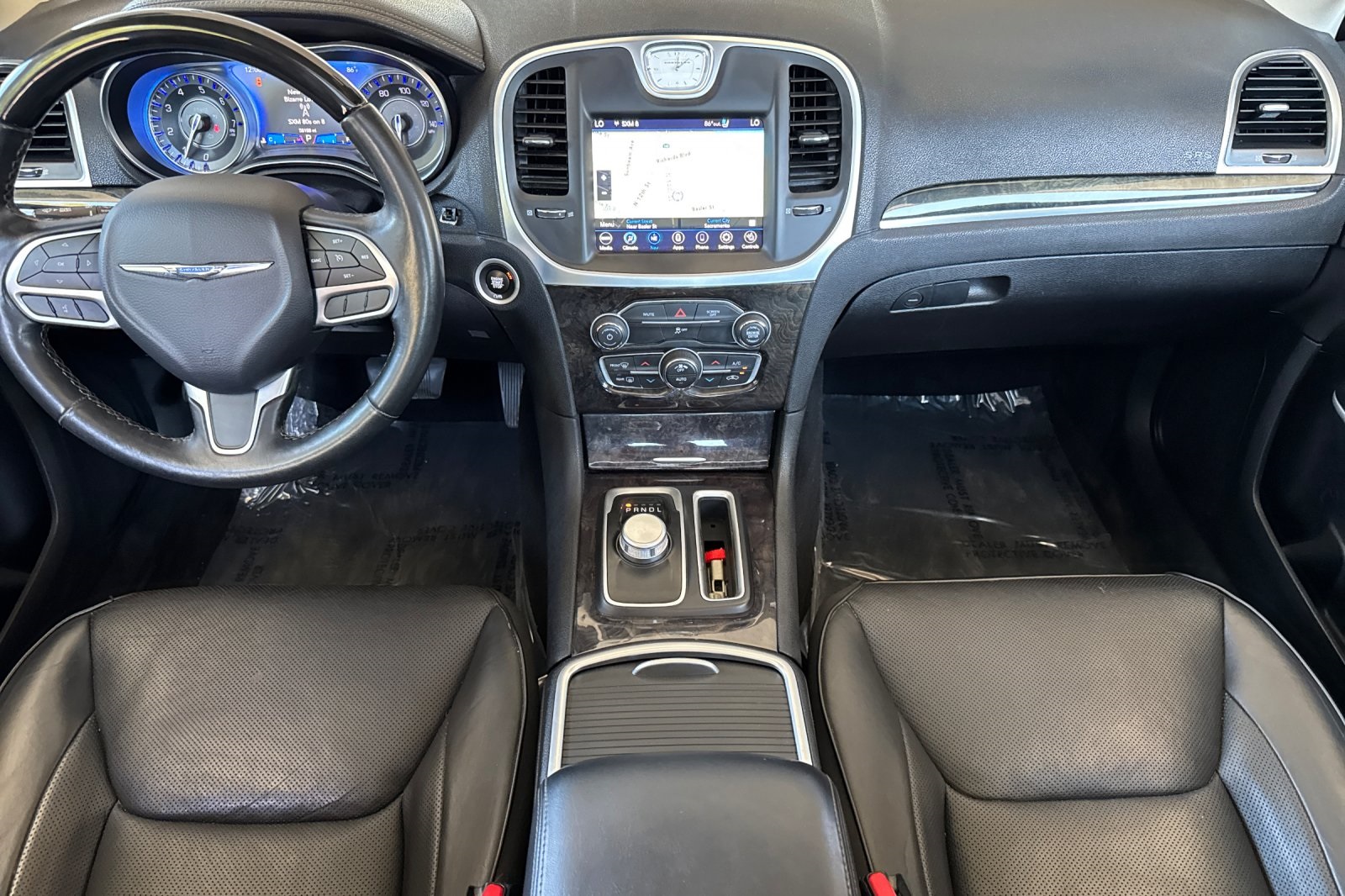2020 Chrysler 300 Limited photo 3