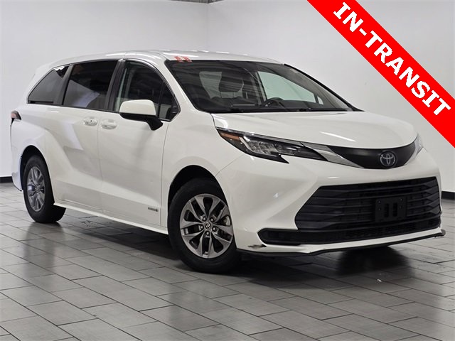 2021 Toyota Sienna LE