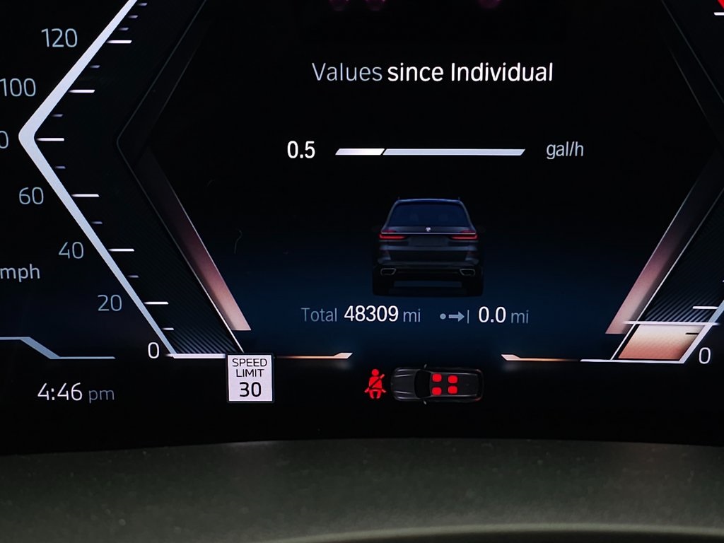 2023 BMW X7 - Image 22